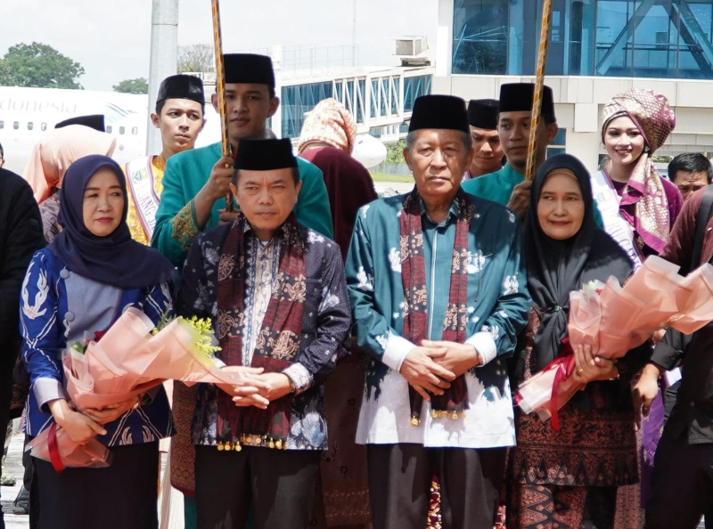 LAM Gelar Seloko Adat Sambut Gubernur dan Wakil Gubernur Jambi