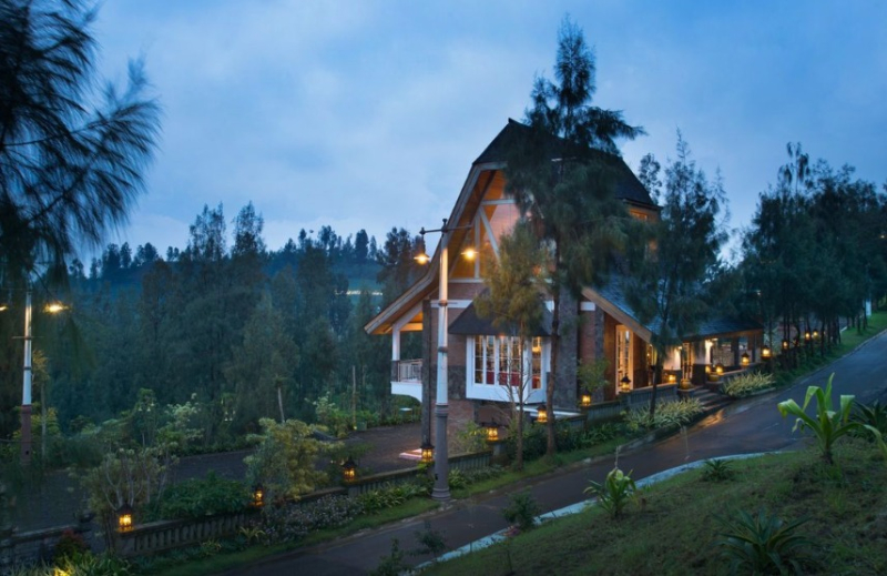 Dieng vs Bromo, Mana yang Lebih Cocok untuk Liburan Anda?