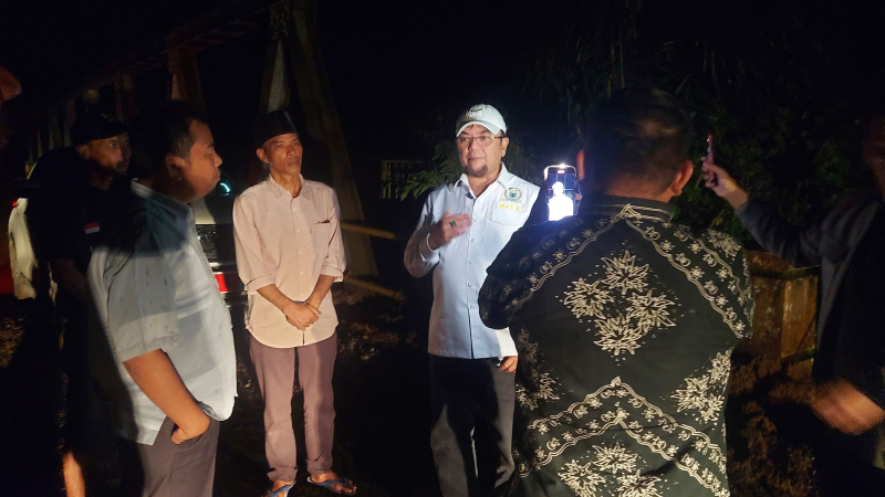 Tinjau Jalan Padang Lamo, Waka DPRD Ivan Wirata Temukan 3 Masalah Darurat Ini : Wajib Diperbaiki