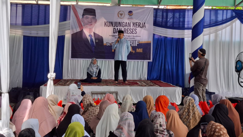 Reses di Kota Jambi, Anggota Komisi XII DPR RI Sy Fasha Silaturahim Dengan Ibu-Ibu BKMT