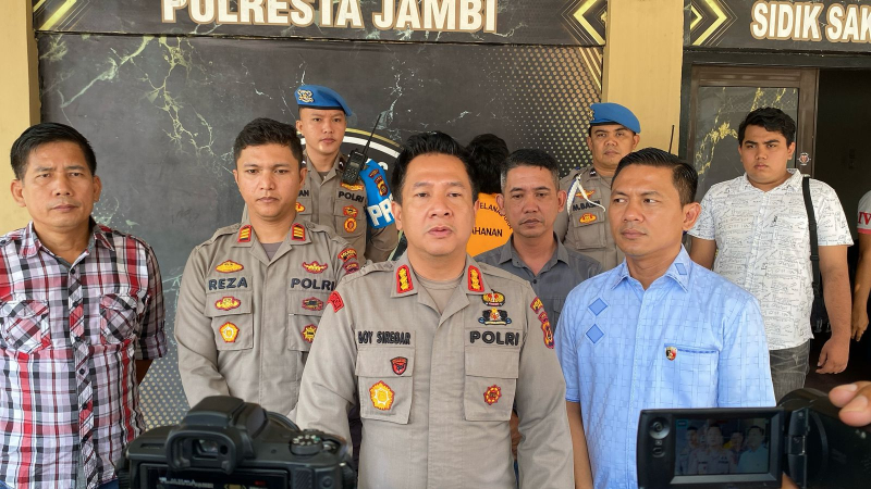 Cekcok Berujung Maut, Pedagang Pempek Tikam Dua Orang Usai Dipukul Batu
