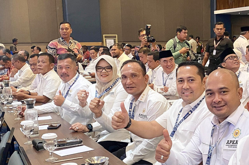 Hadiri Munas VI Apkasi, Bupati Monadi Komitmen Daerah Dukung Indonesia Emas 2045