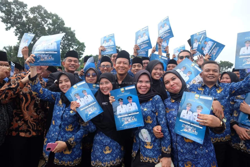 Ribuan PPPK di Muaro Jambi Terima SK, Bupati : Integritas Harus Menjadi Landasan Utama dalam Menjalankan Tugas