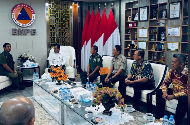Bahas Karhutla di Provinsi Jambi, Al Haris Bersama Danrem 042 Gapu Temui Kepala BNPB