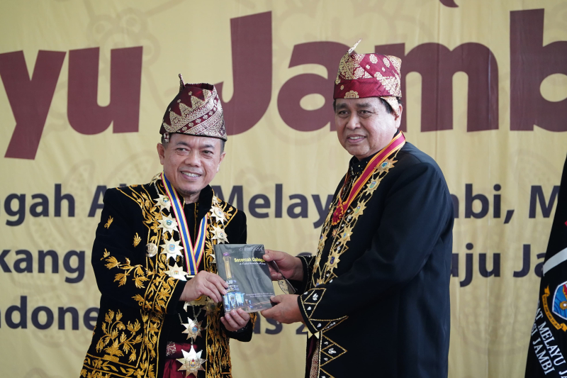 Gubernur Al Haris : Pemangku Adat Melayu Jambi Mitra Pemerintah Dalam Pembangunan