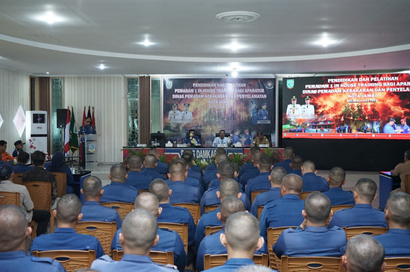 Gelar Diklat Pemadam 1, Bekali Petugas Damkar Kota Jambi untuk Lebih Profesional