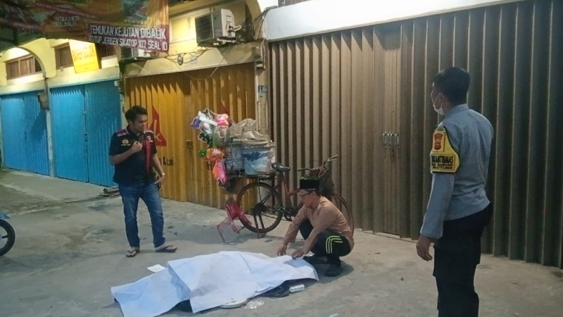 Geger! Pedagang Mainan Keliling Ditemukan Tewas di Depan Ruko Jelutung Jambi