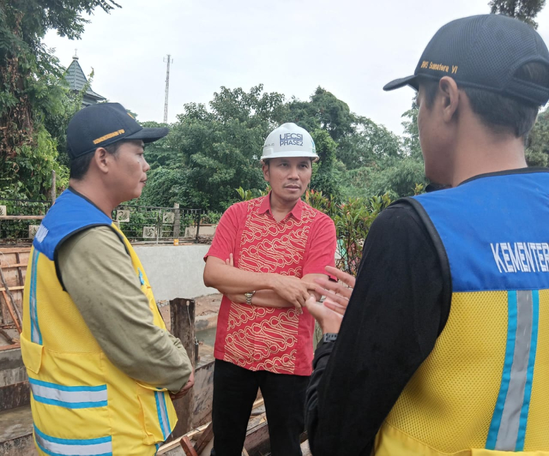 Kolaborasi Atasi Banjir, Edi Purwanto Tinjau Pembangunan Kolam Rentensi di Kota Jambi
