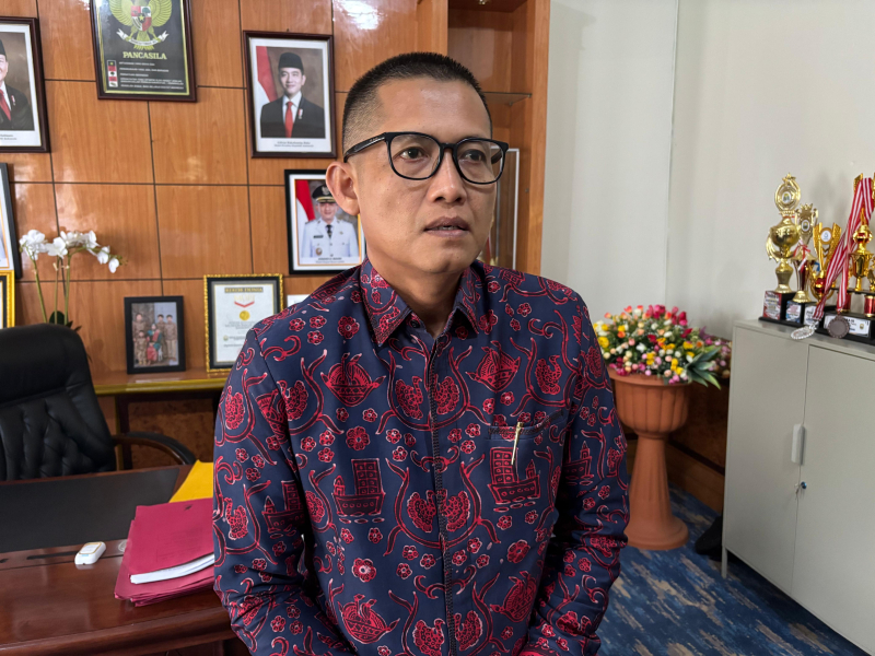 Kepala Disdikbud Kabupaten Muaro Jambi, Firdaus.