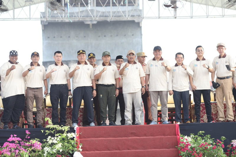 Bupati Tanjab Barat Pimpin Apel Gotong Royong Serentak Sambut Hari Pramuka ke-64
