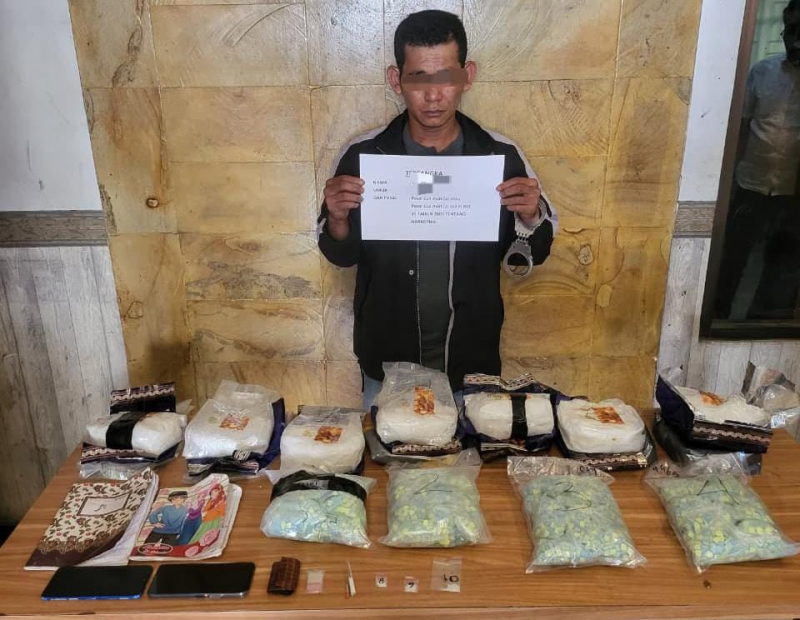 Satresnarkoba Polresta Jambi Ringkus Kurir dan Amankan 7,6 Kg Sabu dan 10 Ribu Butir Ekstasi