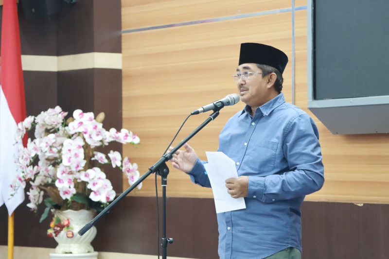 Bupati Tanjung Jabung Barat Drs. H. Anwar Sadat, M.Ag.