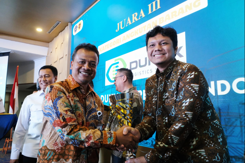 Elnusa Petrofin Raih Penghargaan di Momentum Harhubnas 2025 Dari Kementerian Perhubungan: Wujud Komitmen Distribusi Energi yang Unggul