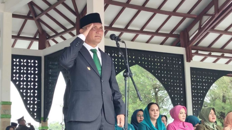 Bupati Sarolangun H Hurmin saat bertindak sebagai Irup Hari Kesaktian Pancasila.