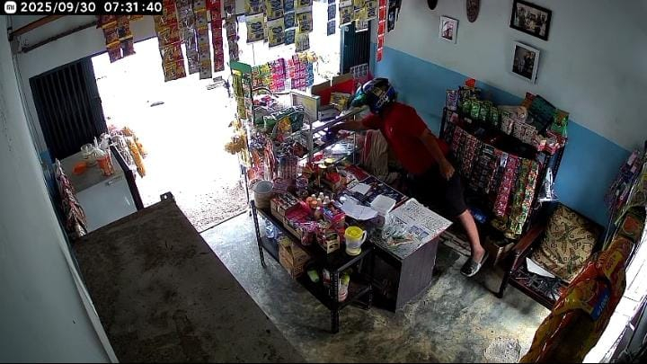 Aksi Pencurian di Warung Wak Tum Terekam CCTV, Polisi Buru Pelaku