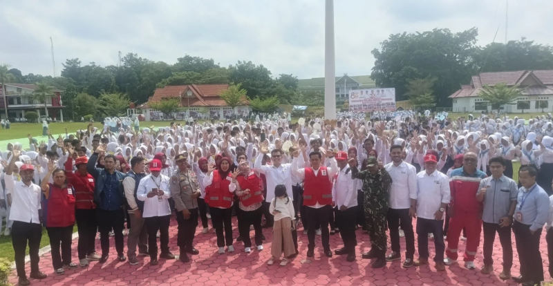 Foto Bersama usai menggelar peringatan HUT PMI 