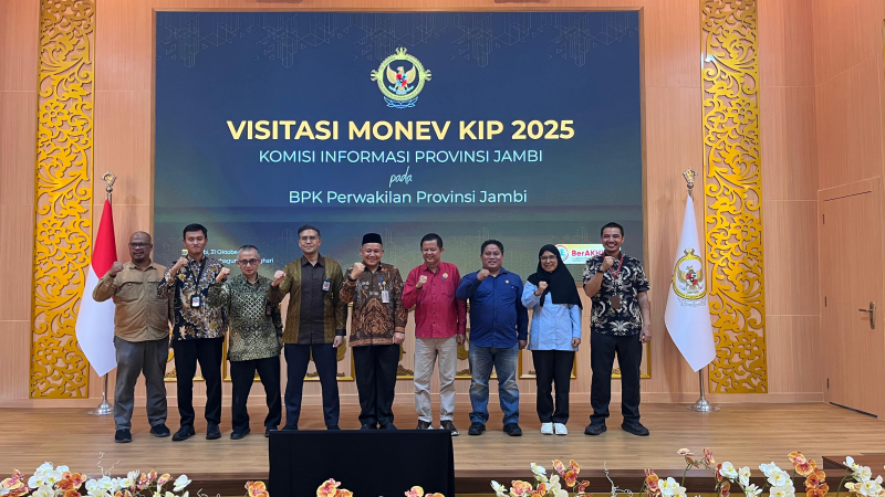 Kepala BPK Jambi Sambut Visitasi Monev KI Jambi Sampaikan Komitmen Keterbukaan Informasi 