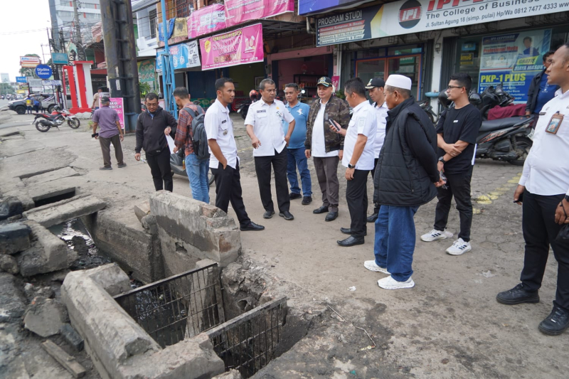 Genangan di Jalan Sultan Agung Dikeluhkan Warga, KFA ajak BPJN dan PUPR Turun Lepangan