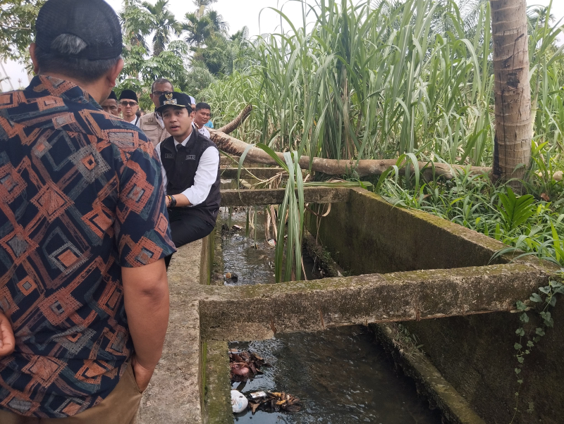 Bang Diza Blusukan ke Lokasi Rawan Banjir, Turunkan Alat Berat