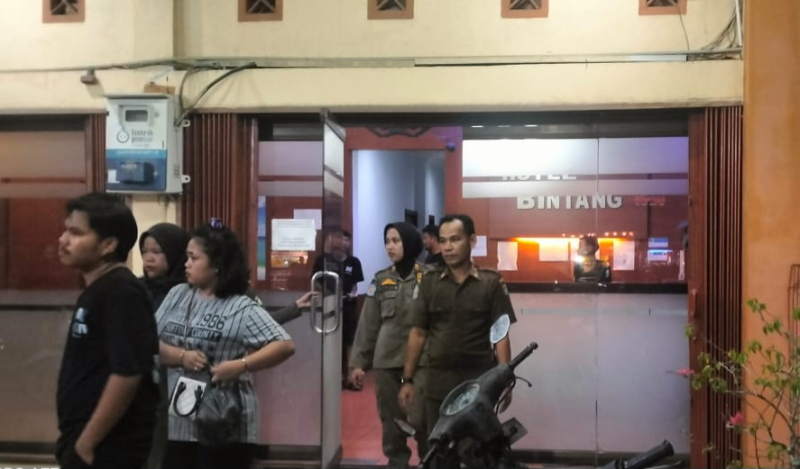 Satpol PP Bungo Grebek Kos dan Hotel di Muara Bungo, Tiga Pasangan Nonmuhrim Terjaring Razia