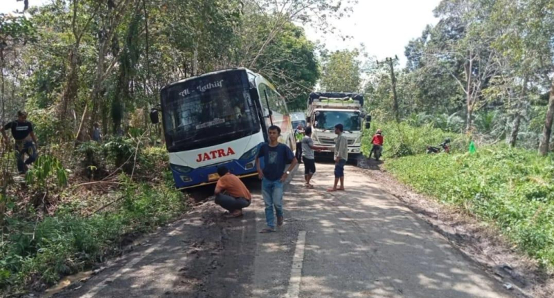 Akibat Efisiensi Anggaran, Perbaikan Jalan Padang Lamo Tebo Tahun Ini Gagal