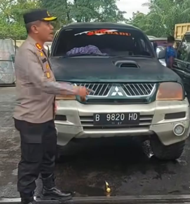 Tongkat Komando Kapolres Bungo Sampai Patah Gegara Kesal Dibohongi Pelangsir BBM