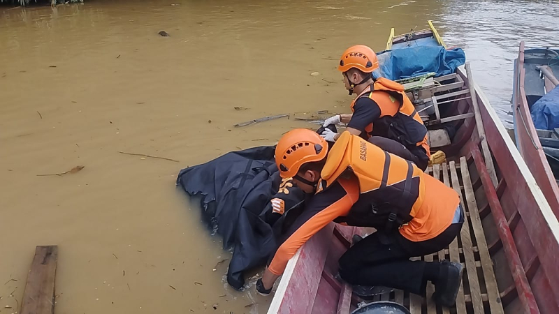 Hanyut Puluhan Kilometer, Dua Korban Mobil Masuk Jurang Ditemukan Meninggal