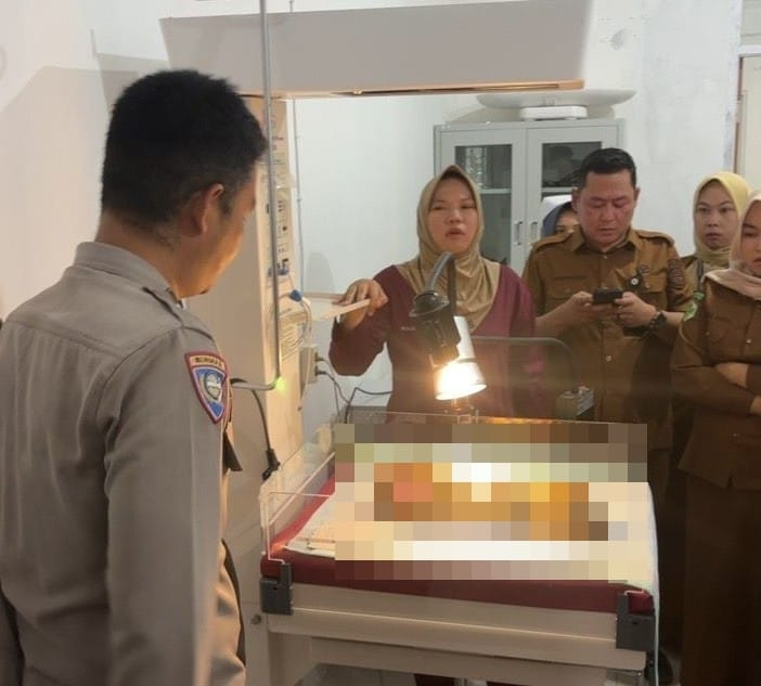 Bayi Laki-Laki Ditemukan di Pinggir Jalan Desa Mukai Tinggi, Polisi Lakukan Penanganan