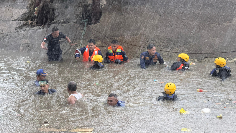 Breaking News! Bocah 10 Tahun Hanyut di Sungai Buntung, Tim SAR Gabungan Lakukan Pencarian