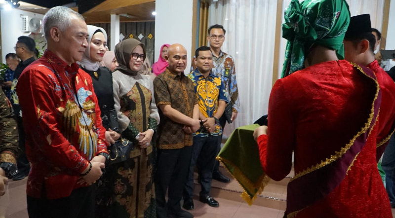 Perkuat Sinergi, Bupati Dedy Putra Jamuan Makan Malam Kajari Bungo yang Baru di Rumah Dinas