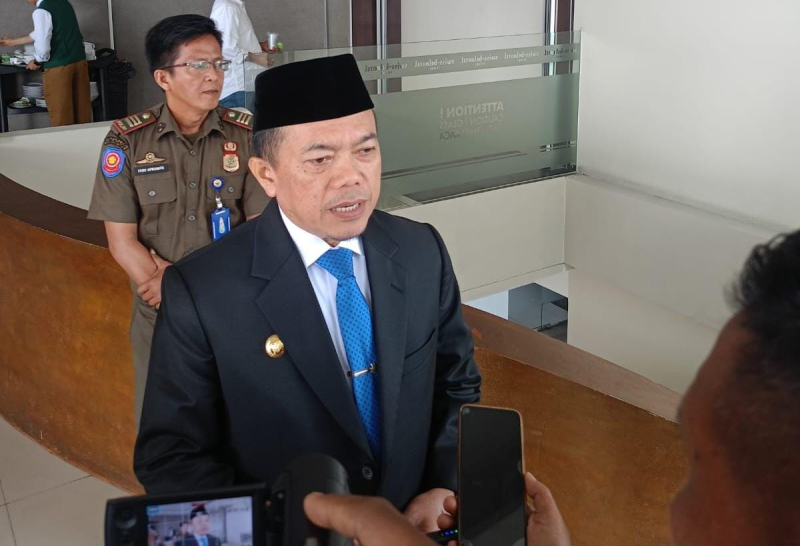Sikapi Dugaan Siswa Keracunan MBG di Muaro Jambi, Gubernur Al Haris : Proses Investigasi Berjalan, Operasional Dapur Diberhentikan Sementara