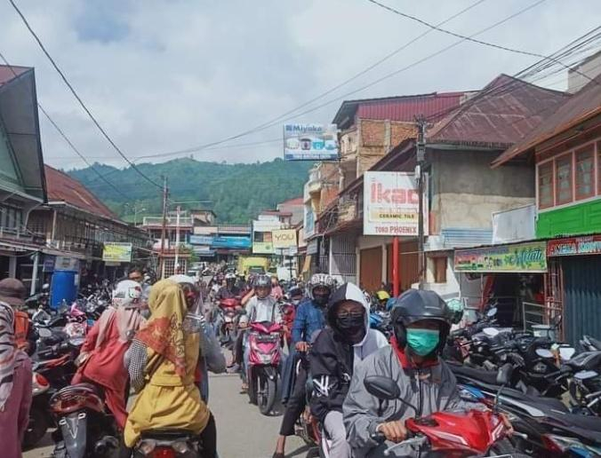 Parkir Tanpa Karcis Marak di Sungai Penuh, Warga Soroti Potensi Kebocoran PAD