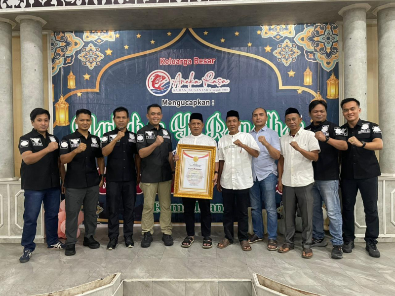 M Umar My Terima Penghargaan Densus 88, Dinilai Berperan Cegah Radikalisme di Lingkungan Pendidikan Jambi