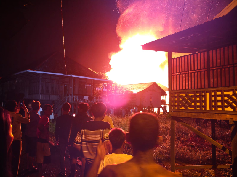 5 Unit Rumah Terbakar di Kawasan Padat Penduduk Arab Melayu, Api Diduga Berasal dari Tungku Masak