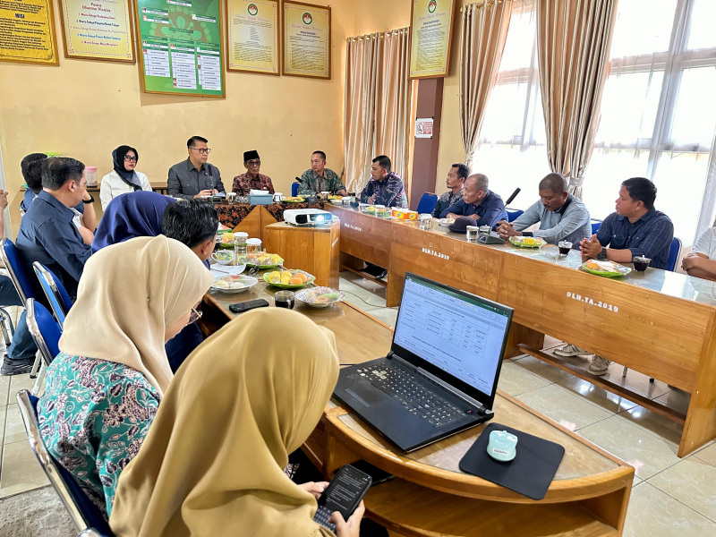 Anggota DPR RI Dr Syarif Fasya Lakukan Kunjungan Kerja di Dinas LH Batang Hari, Dengarkan Aspirasi Pengelolaan Sampah