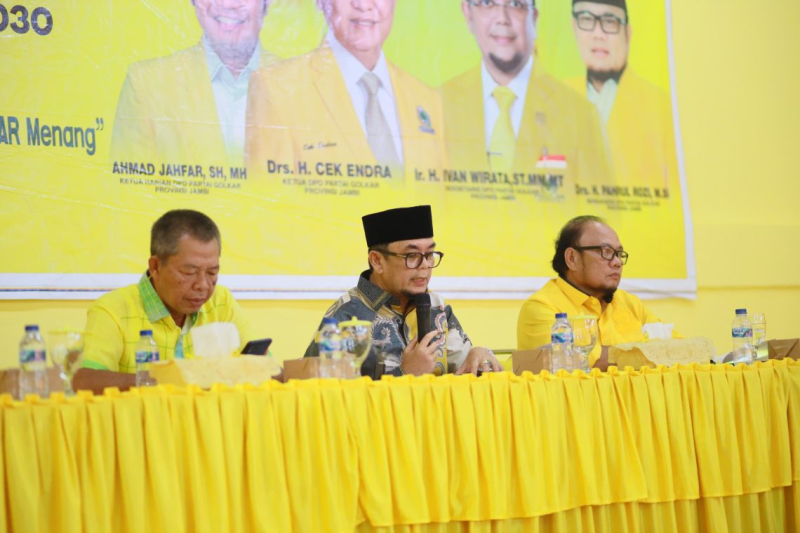 Belum Genap 6 Bulan Menjabat, CE Revitalisasi Pengurus Golkar Jambi