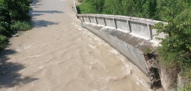 Tembok Penahan Sungai di Siulak Ambruk, Warga Khawatir Keselamatan Terancam