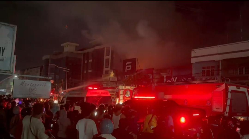 4 Ruko di Jelutung Kota Jambi Terbakar, Diduga Akibat Korsleting Listrik